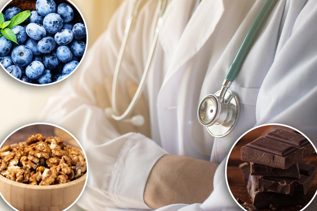 Blueberries, walnuts, dark chocolate reduce joint inflammation: Dr